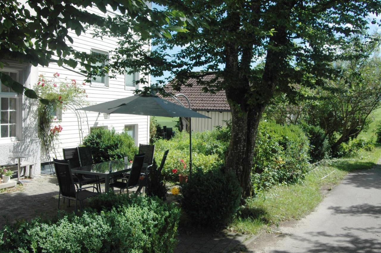 Apartmán Altes Schulhaus Argenbuhl Exteriér fotografie